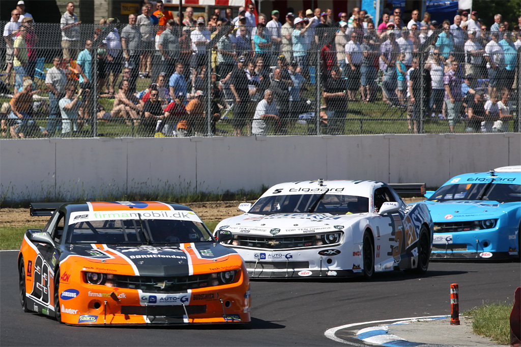 Der bliver tæt og hård kamp om sejren i Auto-G Danish Thundersport Championship ved finalen på FDM Jyllandsringen den 30. september.
(Foto: speedfoto.dk)